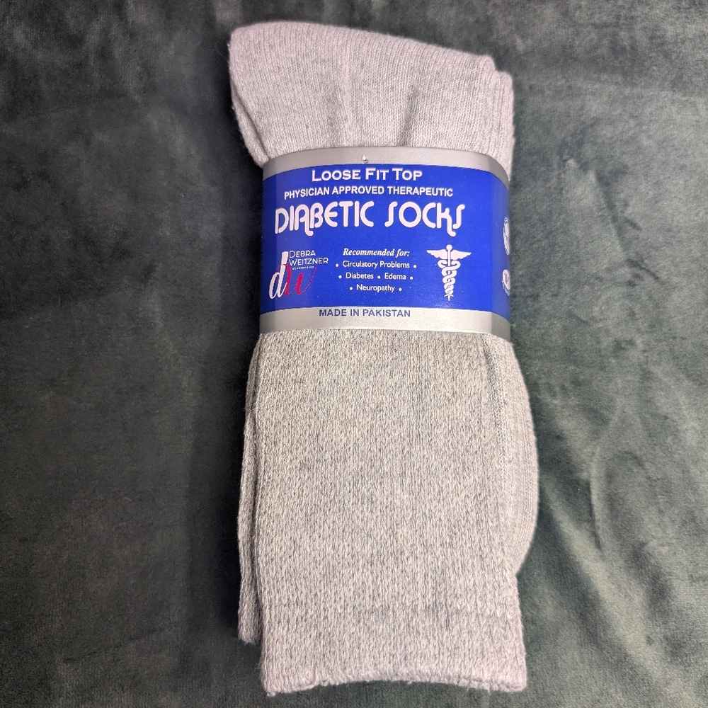 Diabetic Socks DEBRA WEITZNER Size 10 - 13  Grey  Loose Fit Top NEW 3 Pairs
